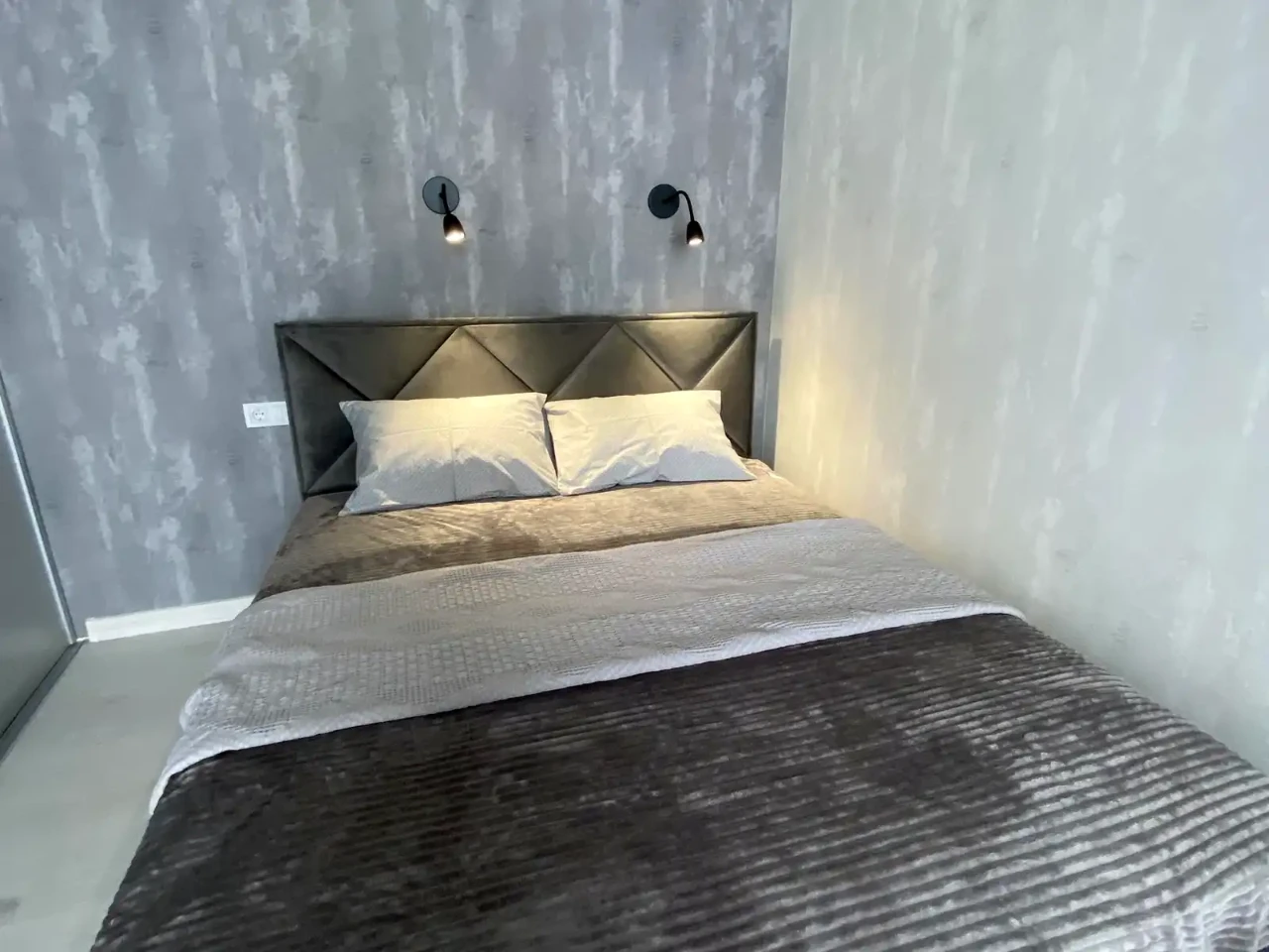 Rent 1-bedroom apartment 40 m² on 19/25 floor