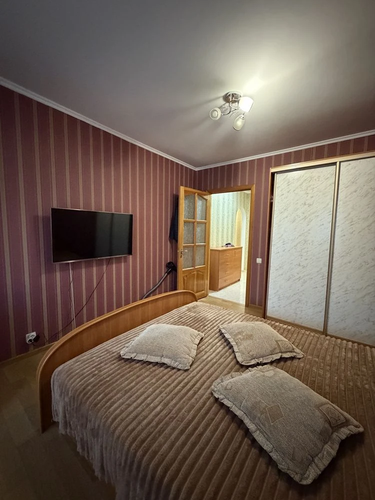 Продажа трехкомнатной квартиры по адресу ул. Героев Дня, 85