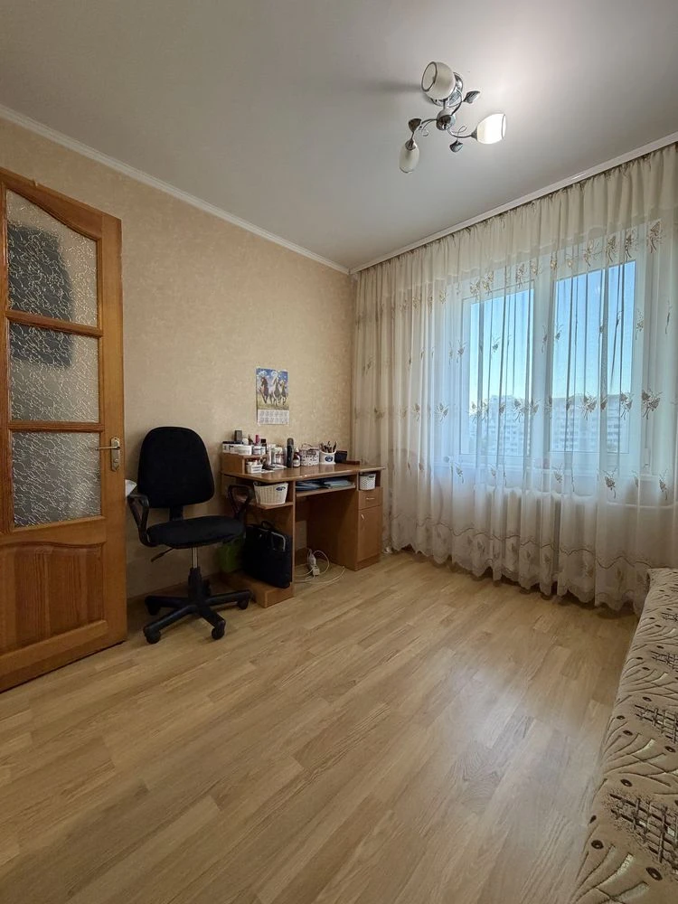 Продажа трехкомнатной квартиры по адресу ул. Героев Дня, 85