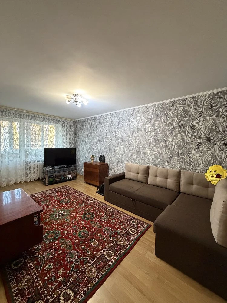 Продажа трехкомнатной квартиры по адресу ул. Героев Дня, 85