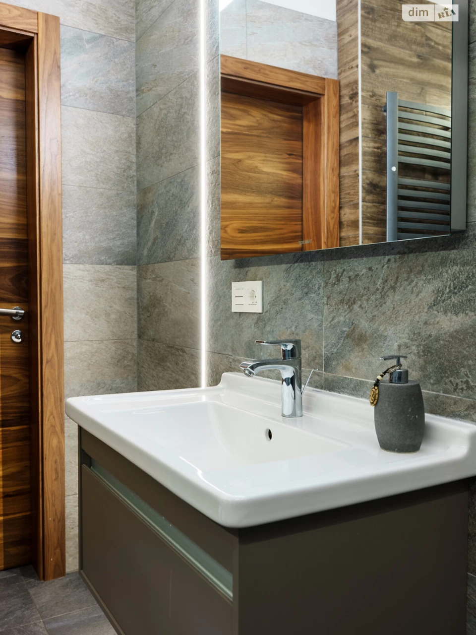 Long-Term Rental Apartment in Demianivka