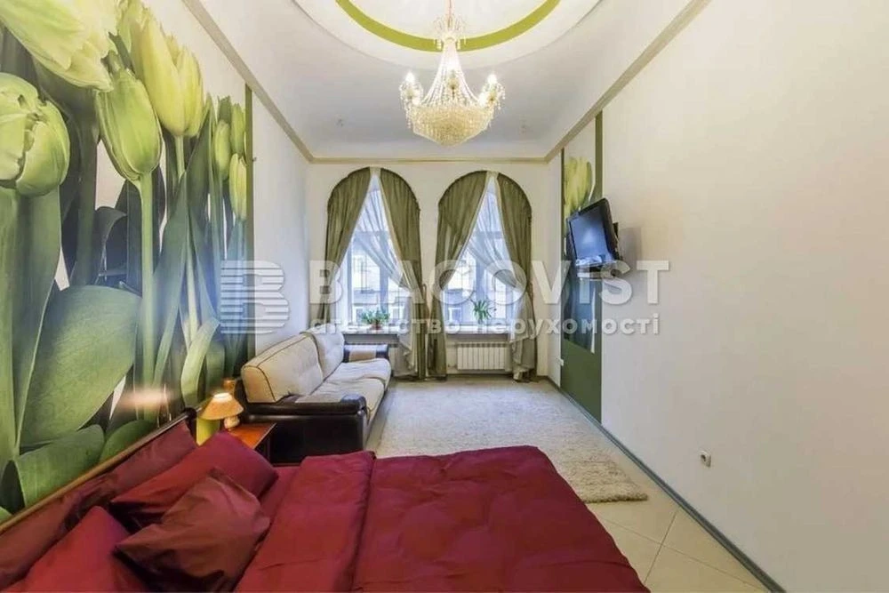 1 room Golden Gate, Reitarska St., Honchara Center
