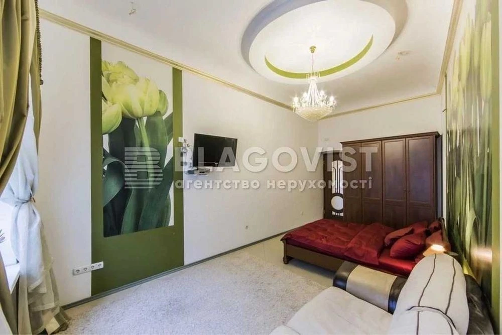 1 room Golden Gate, Reitarska St., Honchara Center