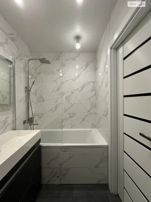 Long-Term Rental Apartment, Перемога-6