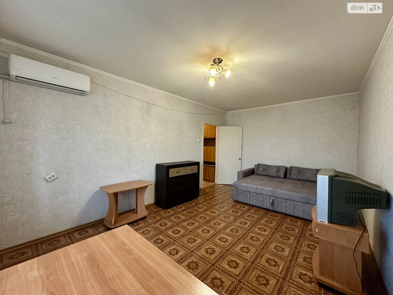 Long-Term Rental Apartment, Перемога-6