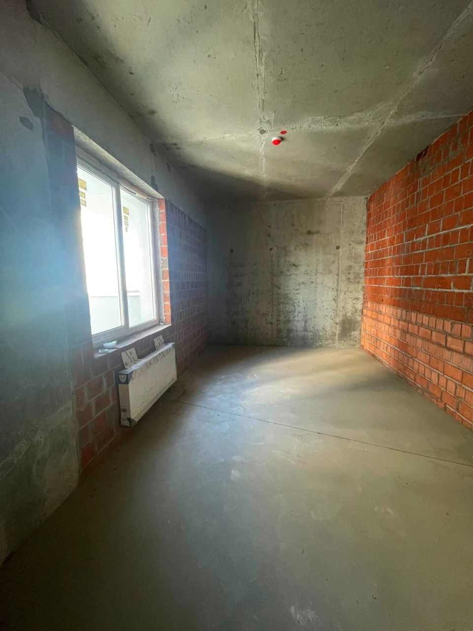 3-bedroom apartment 108.3 sq m, unfinished, in the Alter residential complex