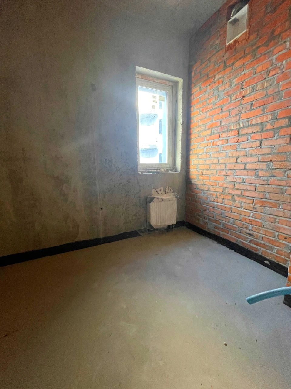 3-bedroom apartment 108.3 sq m, unfinished, in the Alter residential complex
