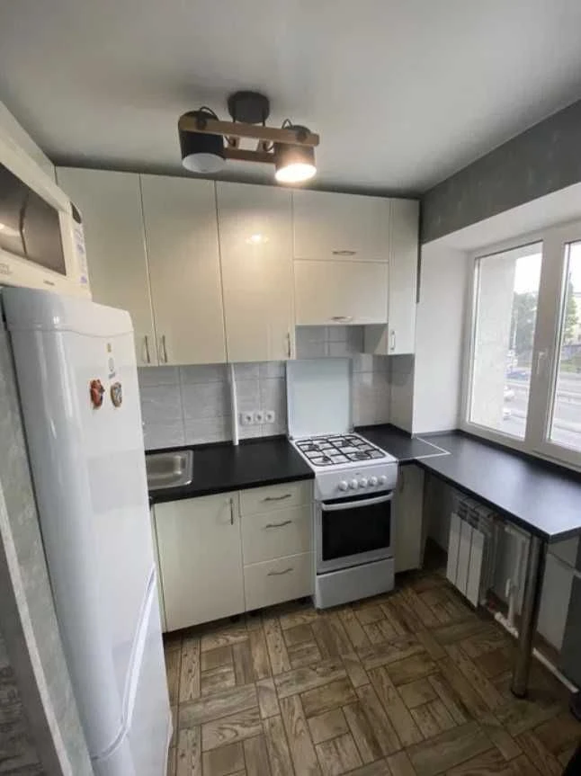 1 комната, капитальный ремонт, кухня 21 м2, Слобожанский (Газета ПРАВДИ)