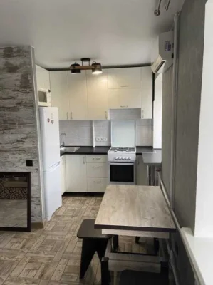 1 комната, капитальный ремонт, кухня 21 м2, Слобожанский (Газета ПРАВДИ)