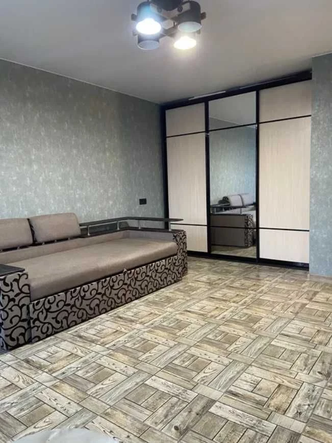 1 комната, капитальный ремонт, кухня 21 м2, Слобожанский (Газета ПРАВДИ)