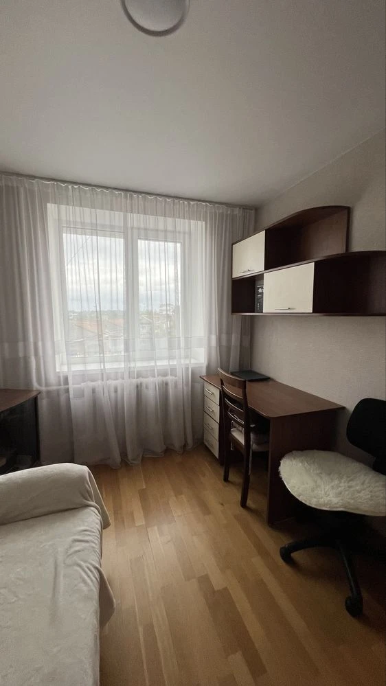82 sq.m of your space / 4-room apartment with major renovation