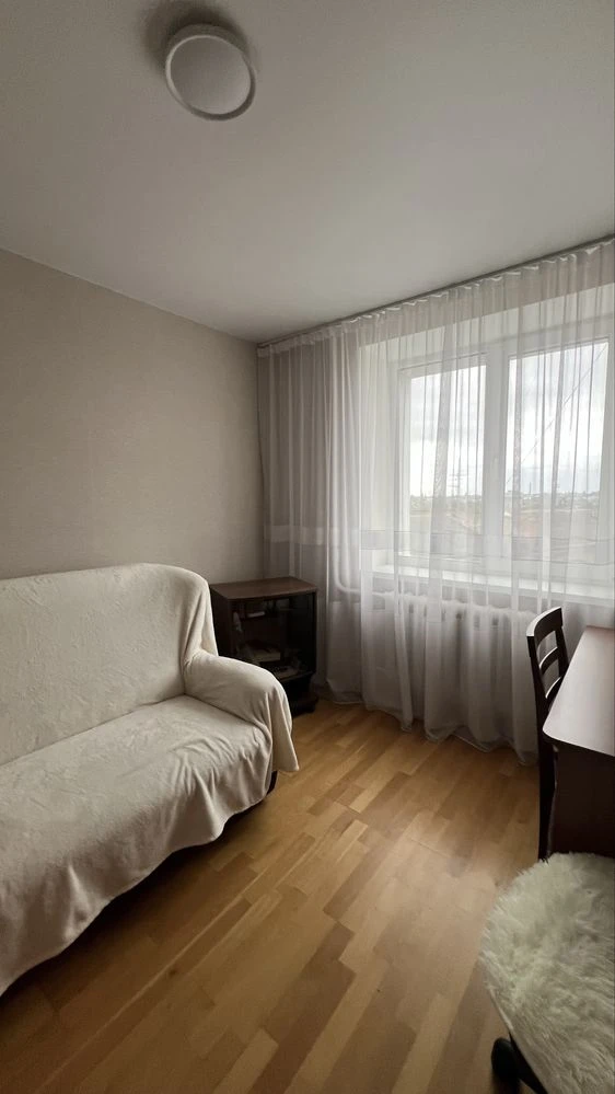 82 sq.m of your space / 4-room apartment with major renovation