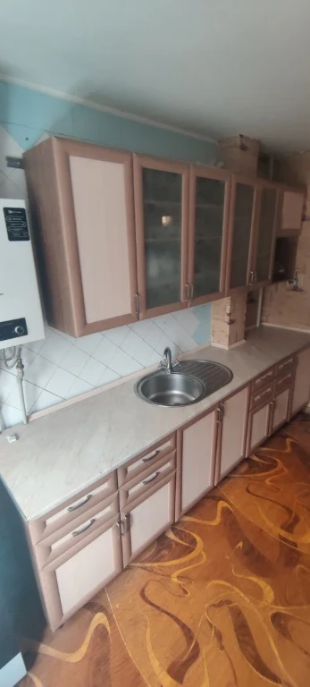 Продається 2-кімнатна квартира, вул. 8 Марта 105