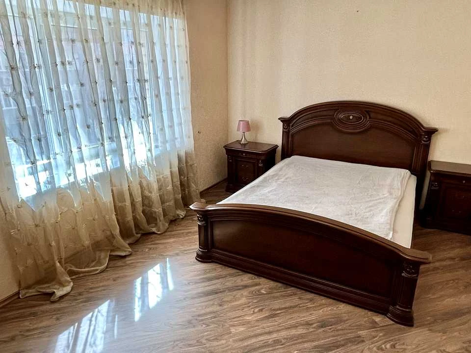 Apartment. 5-ta Slobidska Street, Nikolaev
