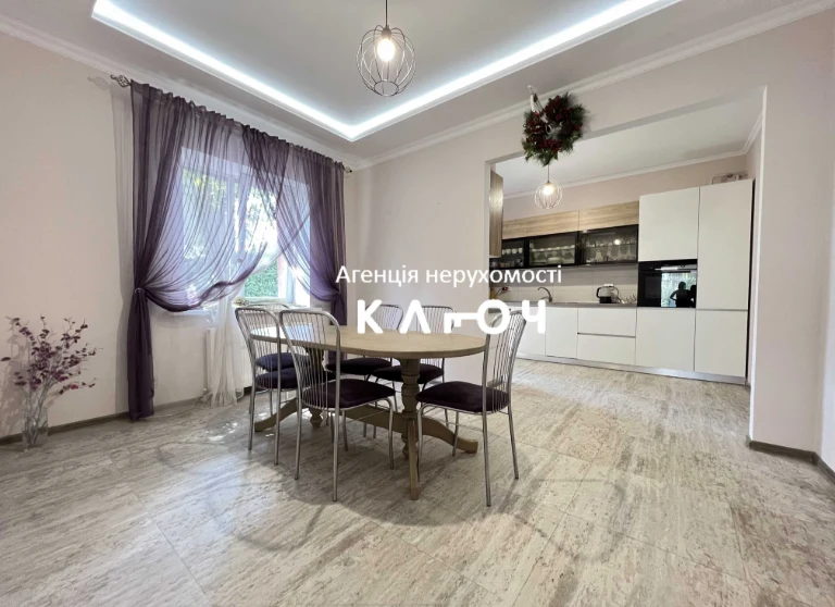 Sale of a beautiful house in a great location!