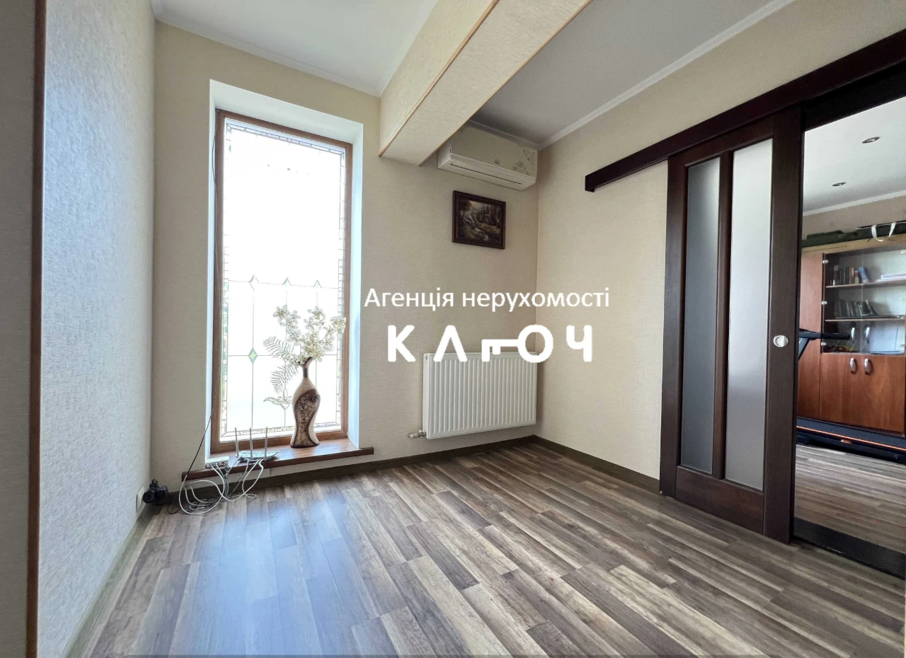Продаж гарного будинку в чудовому місці!