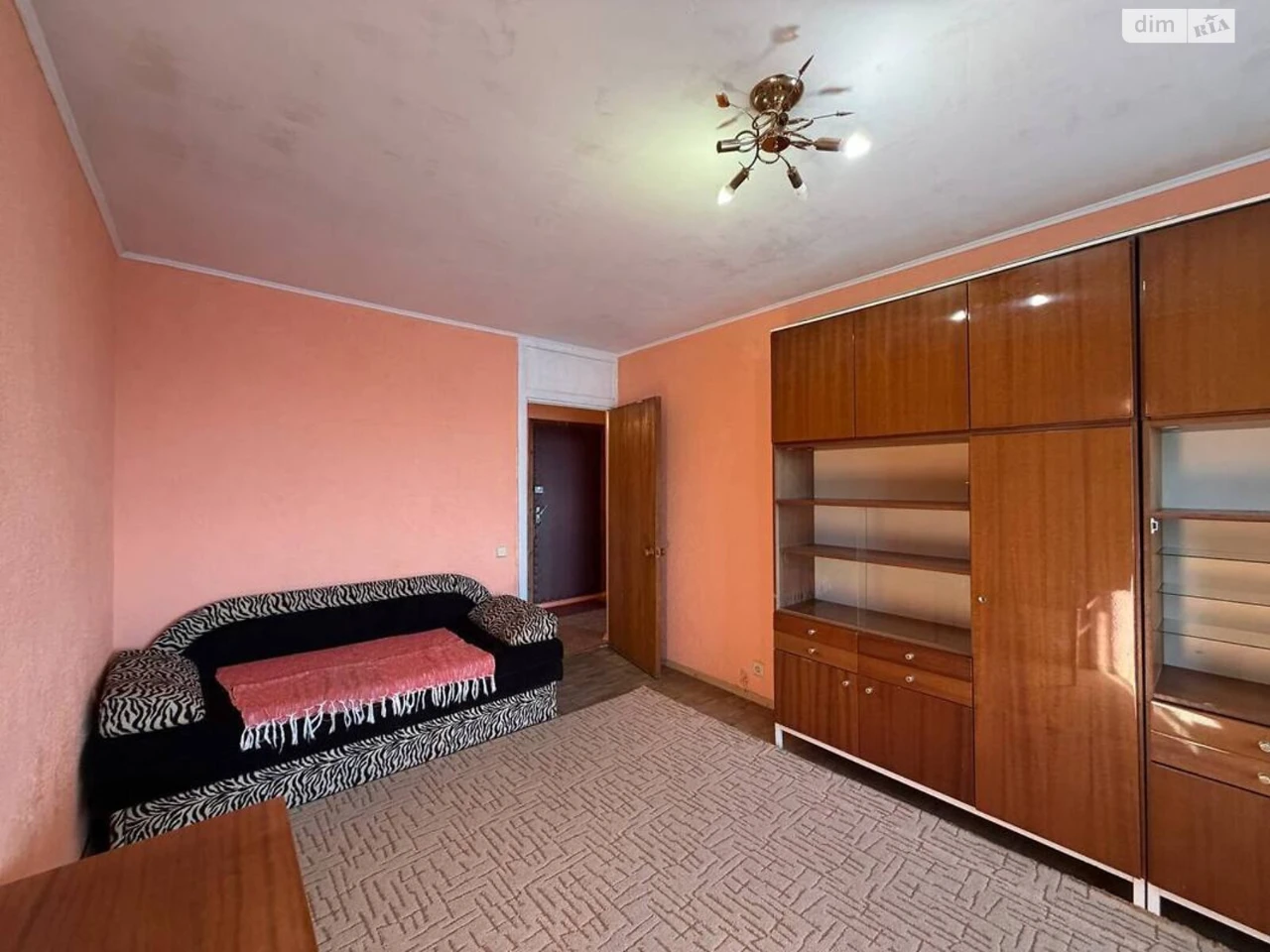 Long-Term Rental Apartment Dniprovsky
