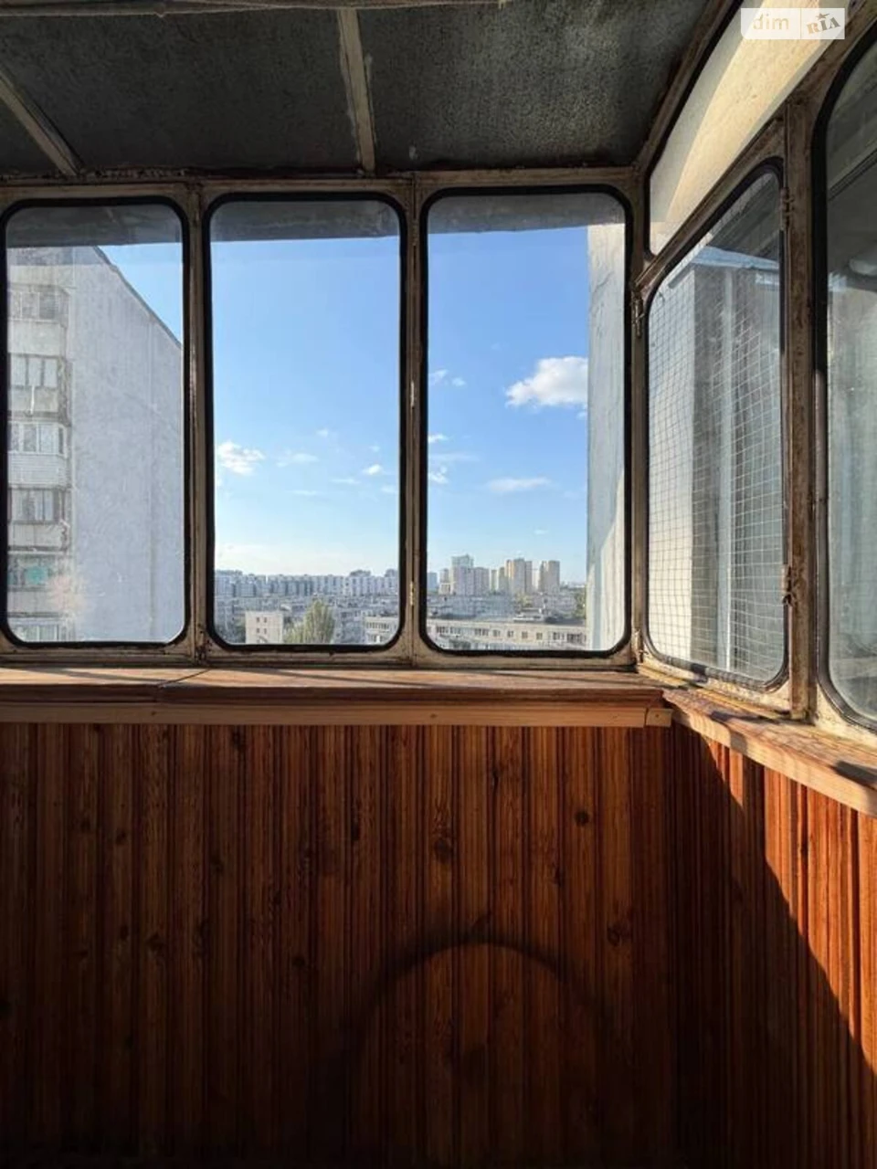 Long-Term Rental Apartment Dniprovsky