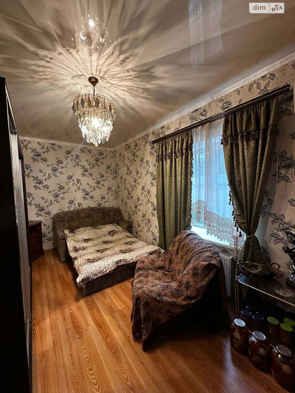 Sale of a House Section - Primorsky