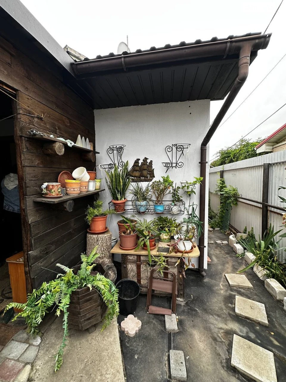 Sale of a House Section - Primorsky