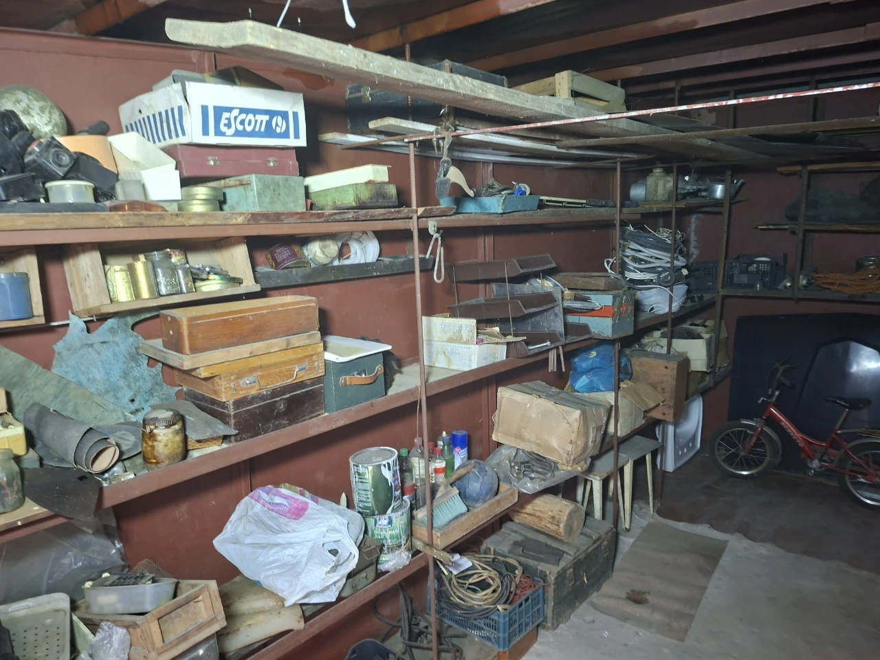 For Sale/Rent for a Long Term: Garage