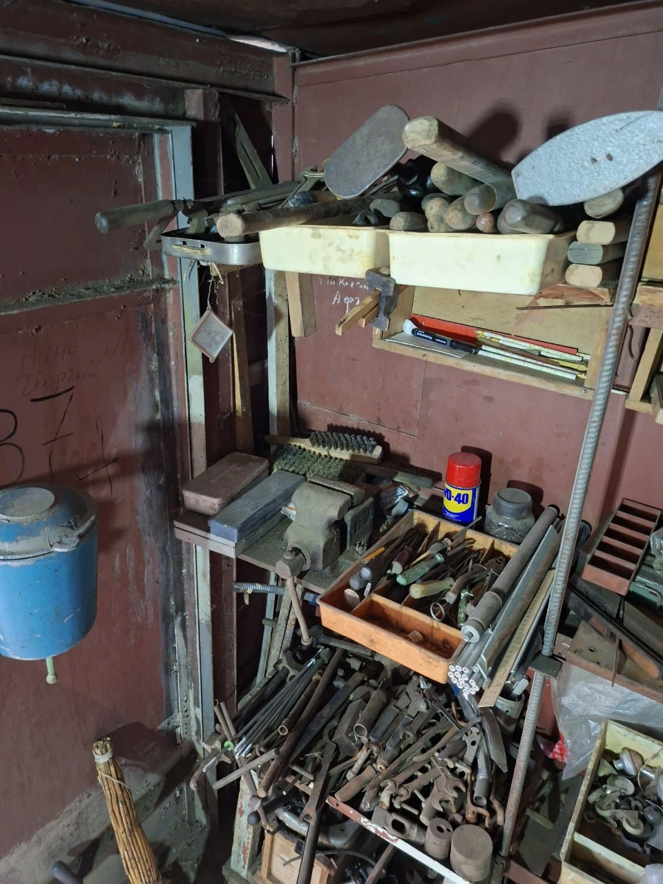 For Sale/Rent for a Long Term: Garage