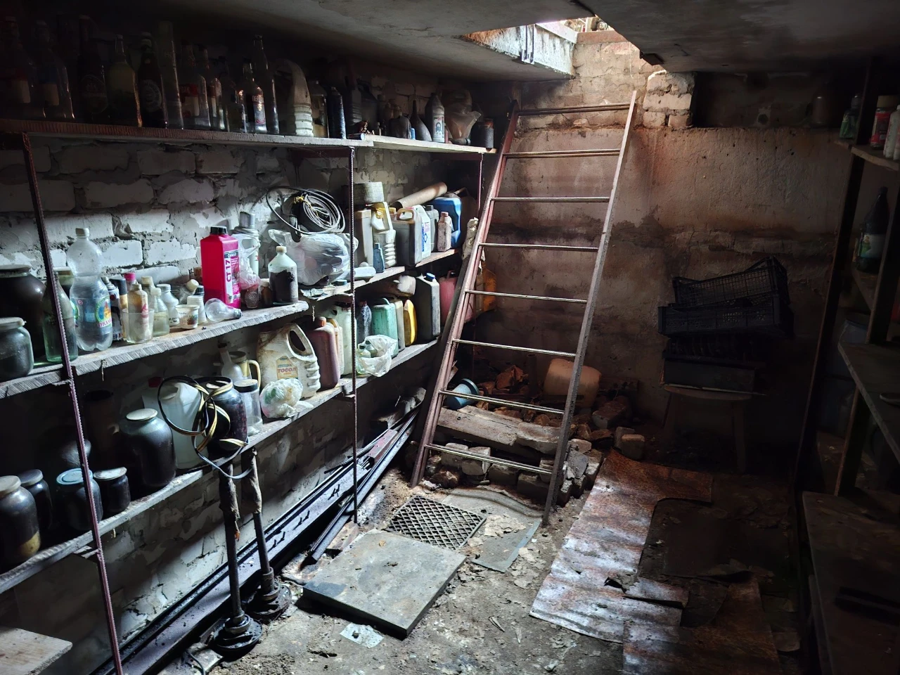 For Sale/Rent for a Long Term: Garage