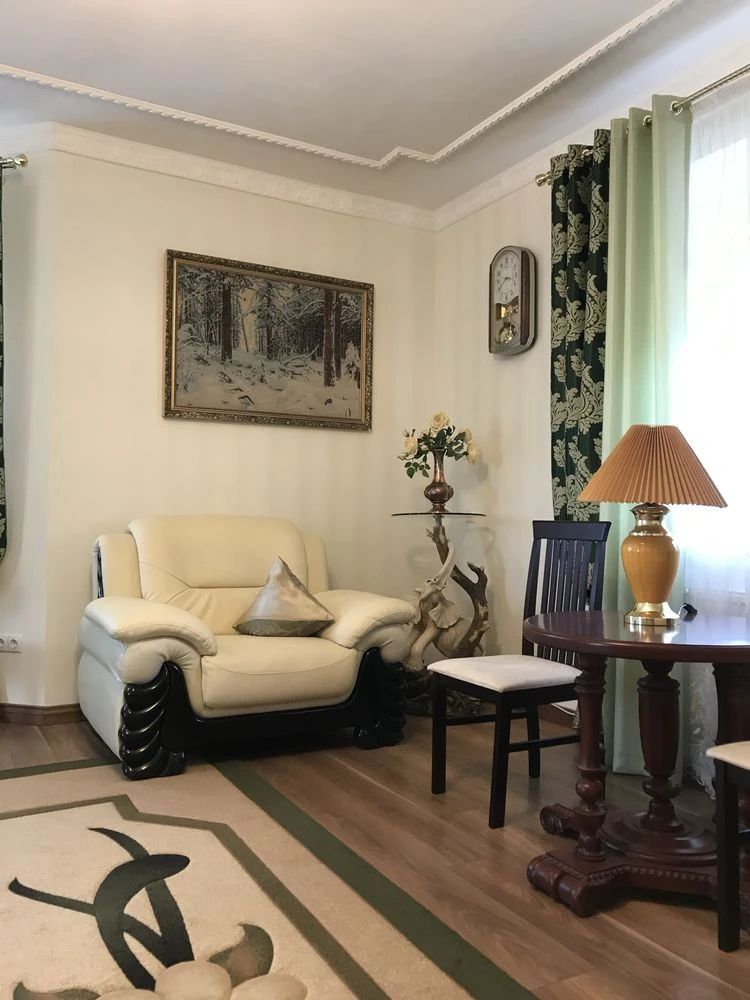 New House in Classic Style