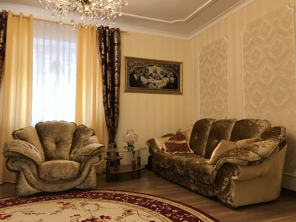 New House in Classic Style