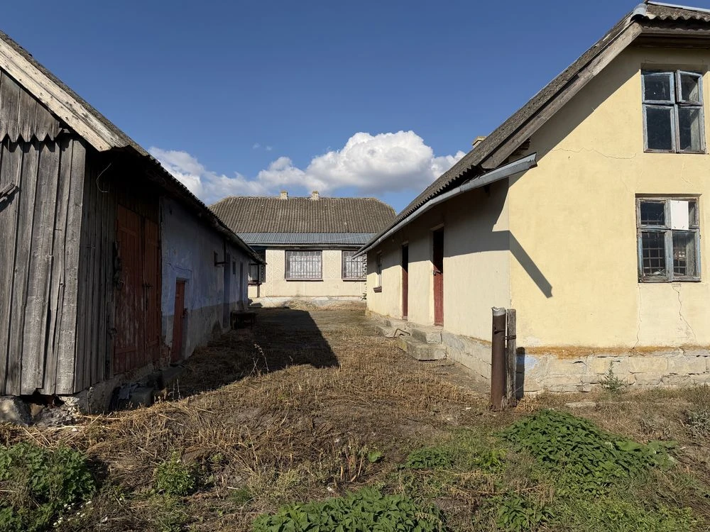 House for Sale in the Village of Marynivka, Ternopil District, 20 km