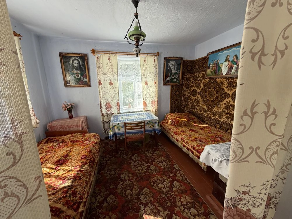 House for Sale in the Village of Marynivka, Ternopil District, 20 km