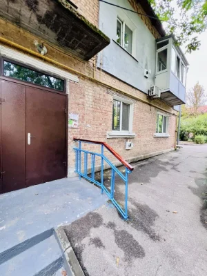 Compact 2-bedroom apartment in the Katernivka area, bonus - garage in the courtyard!! 0% commission