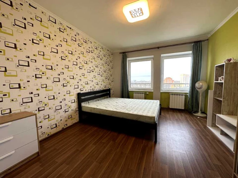 Apartment. Kyiv, Naukova Street