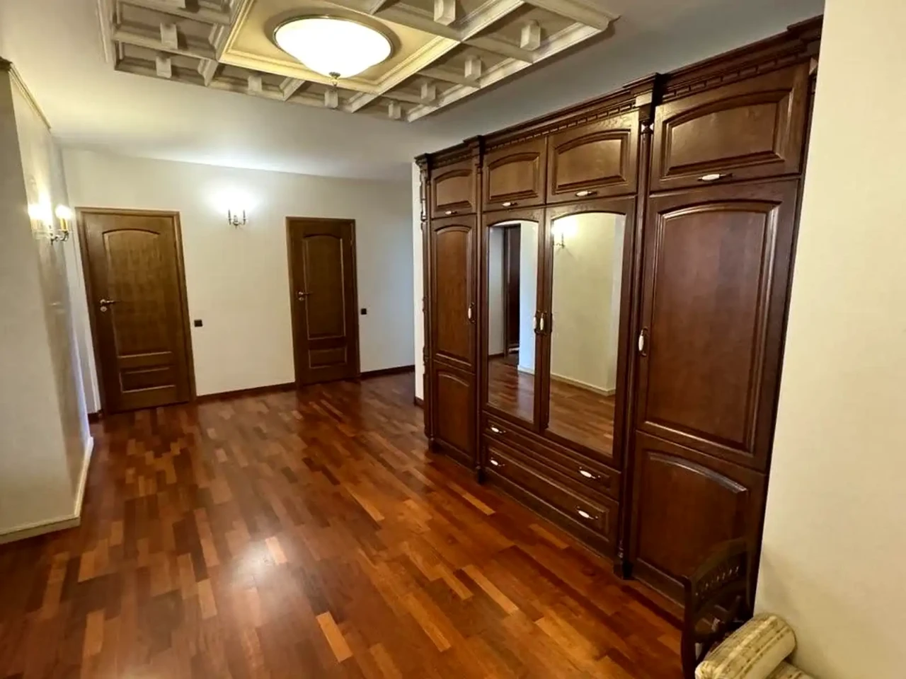 Rent 3-room apartment 134 m² on the 8th floor