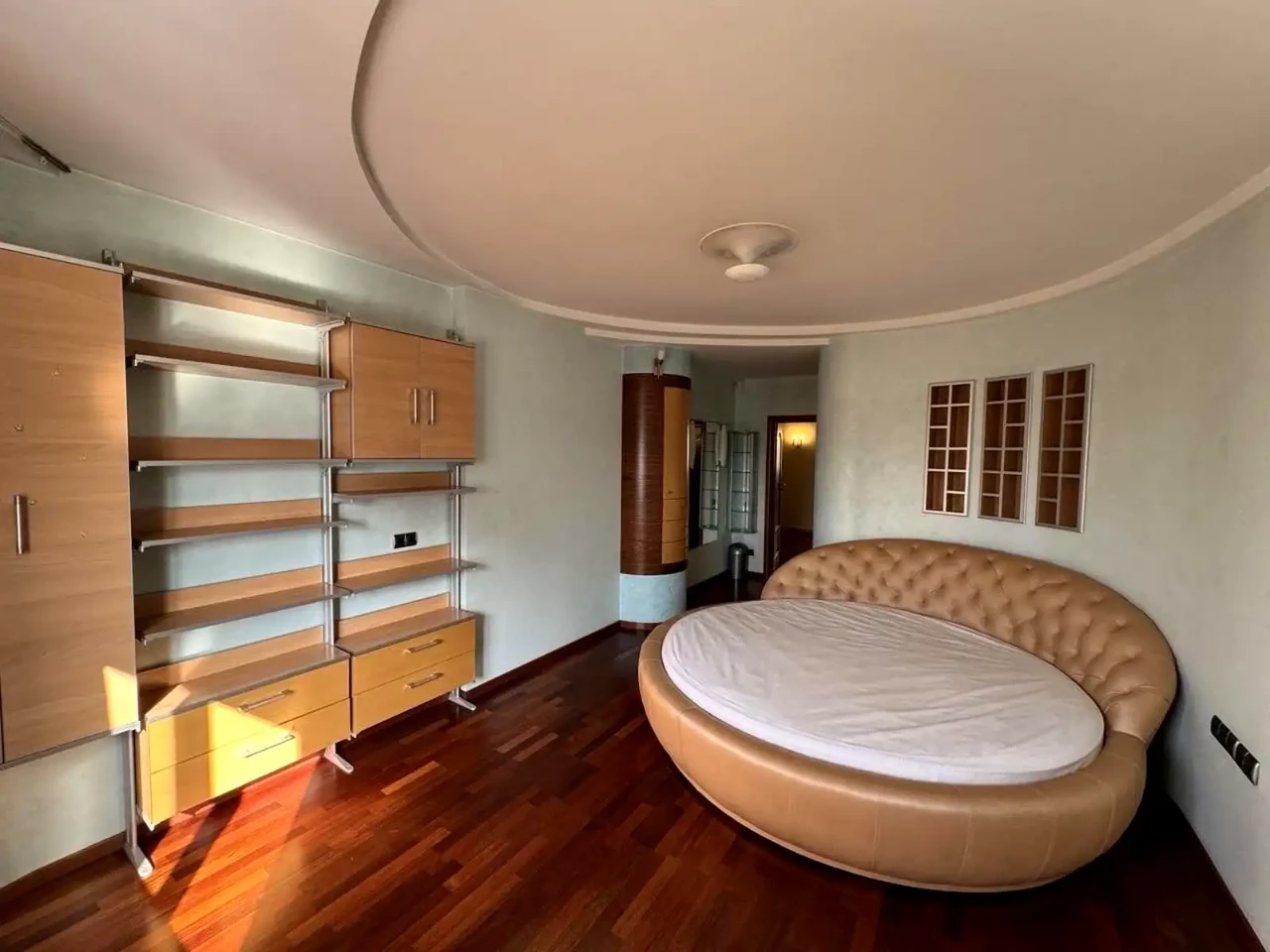 Rent 3-room apartment 134 m² on the 8th floor