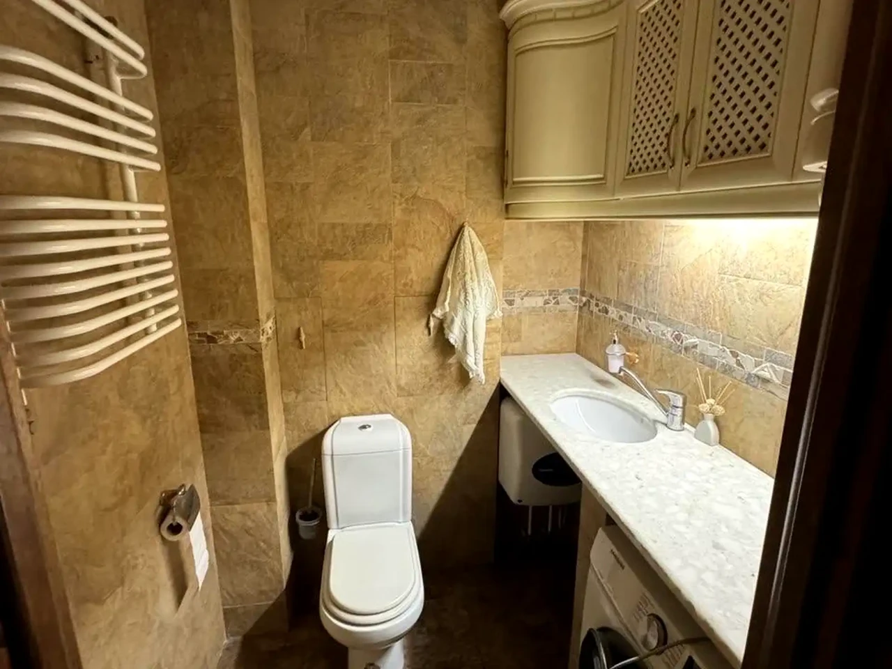Rent 3-room apartment 134 m² on the 8th floor
