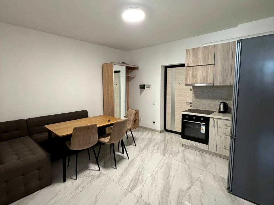 Apartment. Kyiv, Novovolokzalna Street