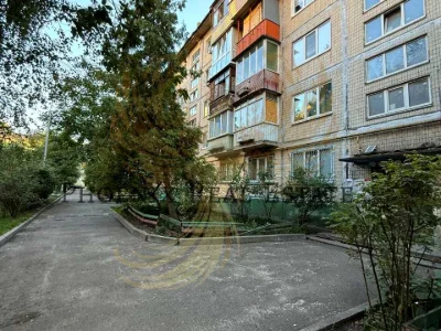 Квартира. Киев, улица Пражская