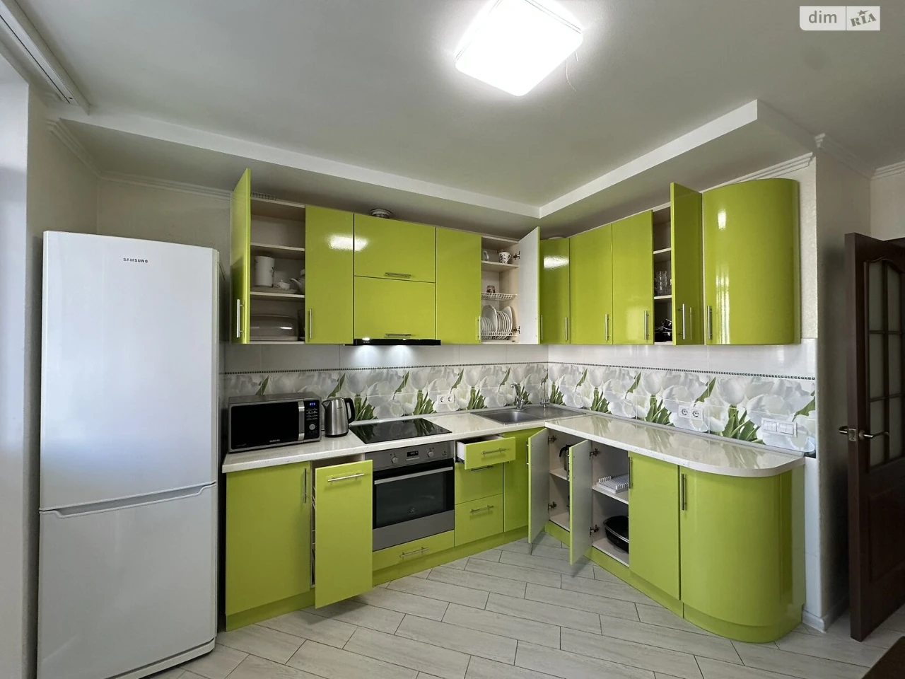 Long-Term Rental Apartment, Pozniaky