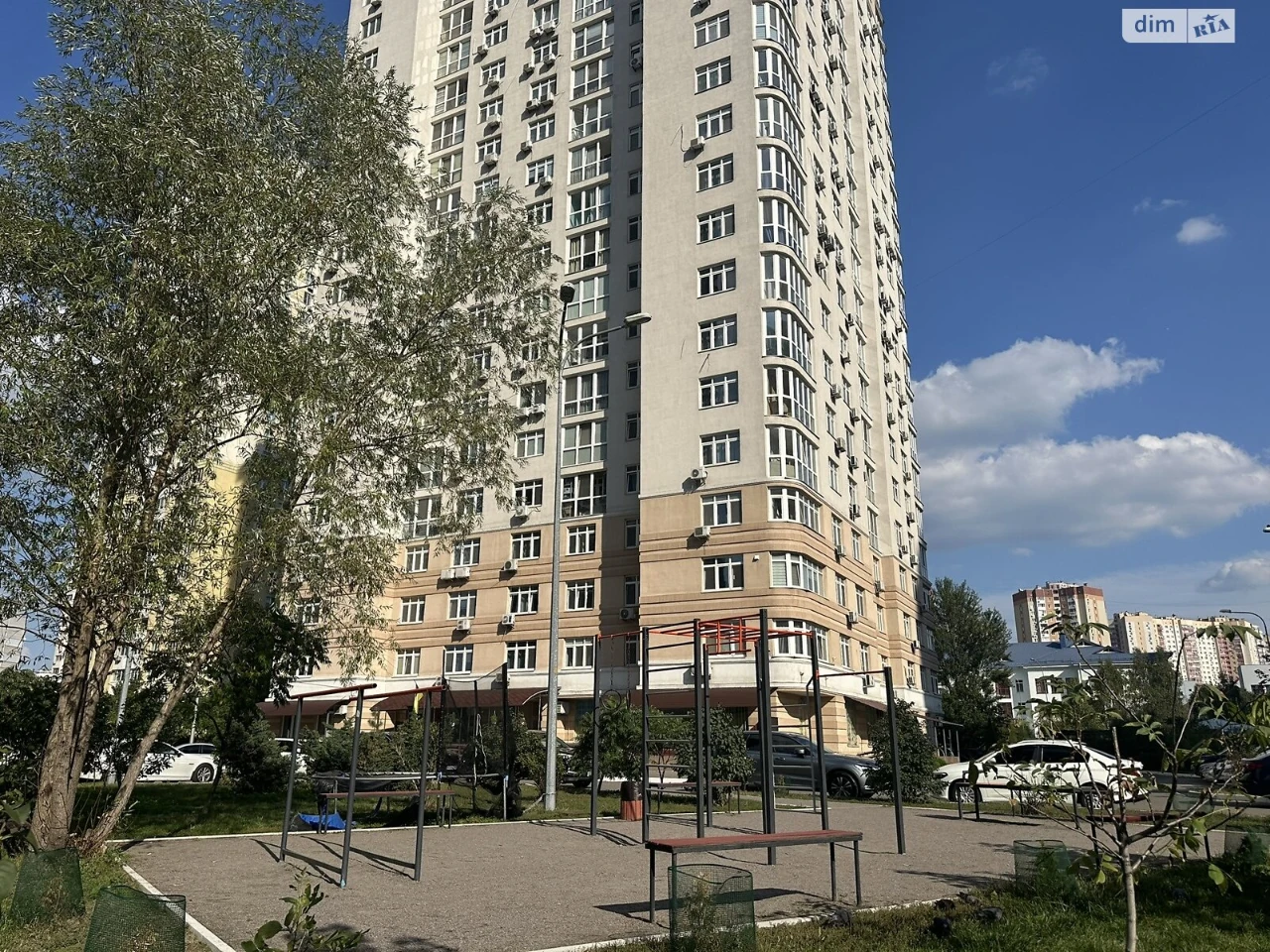 Long-Term Rental Apartment, Pozniaky