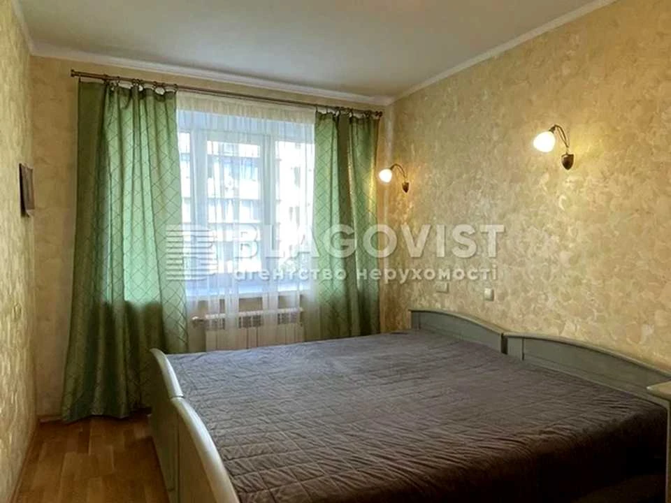 Квартира. Киев, площадь Лукьяновская