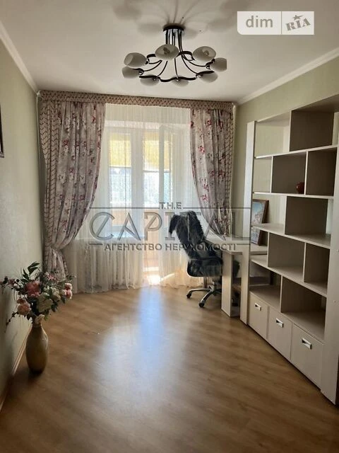 For sale 3-room apartment 101 sq. m. on Volynska Street 10 • ID 34680