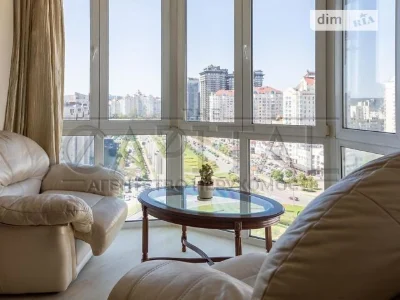Продаж 3к квартири 115 кв. м на просп. Володимира Івасюка 24