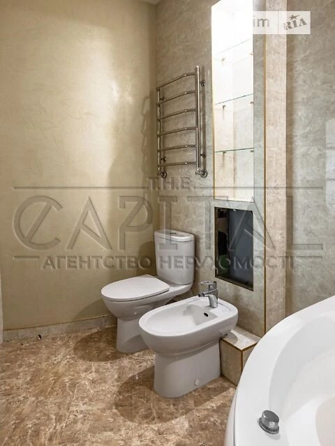 Продаж 3к квартири 115 кв. м на просп. Володимира Івасюка 24