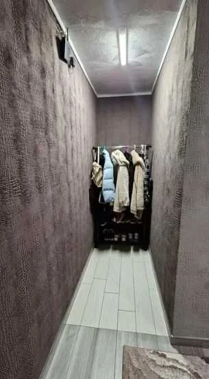 Однокімнатна квартира у добротному цегляному будинку з власн