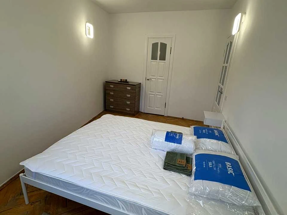 Apartment. Sergyi Korolyova Street, Lviv