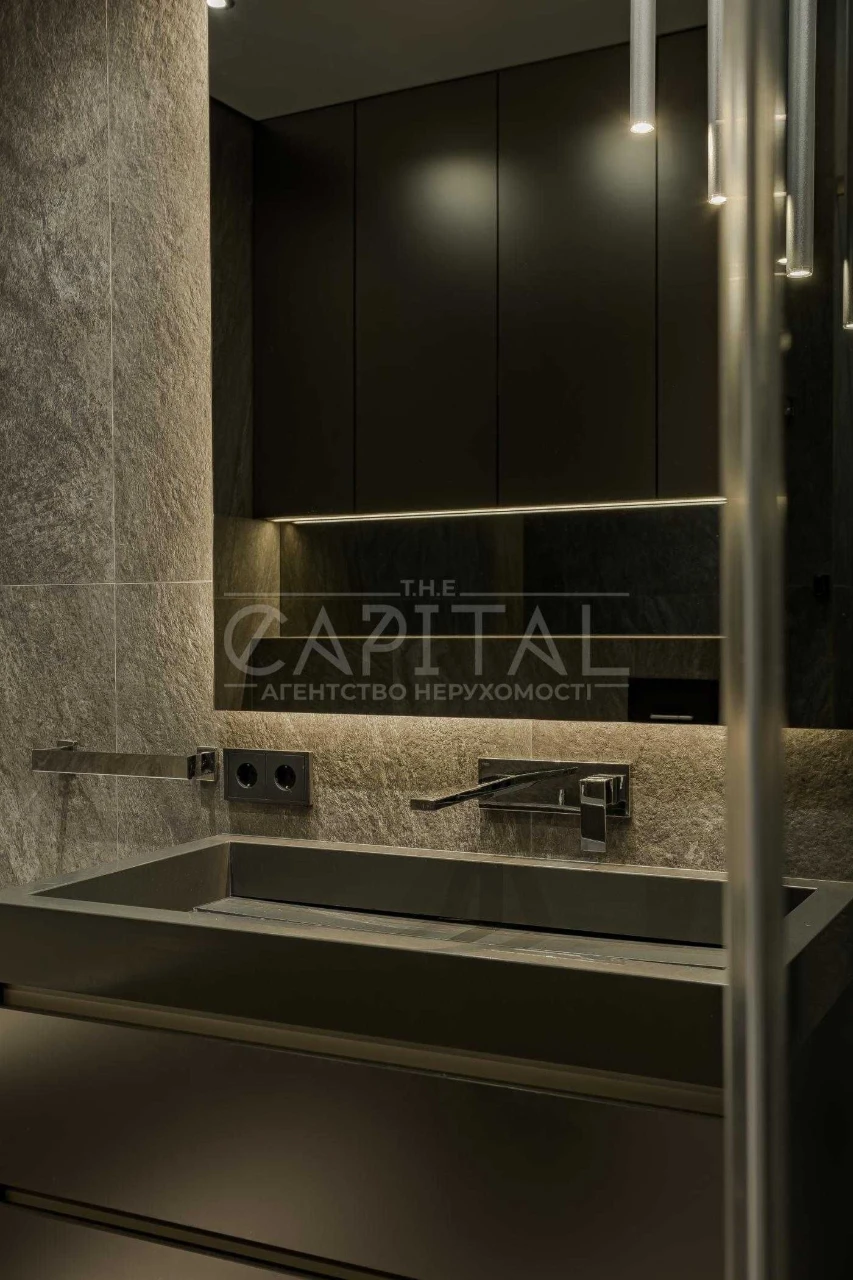 Sale of a stylish 3-bedroom apartment in the ЖК Новопечерські Липки complex