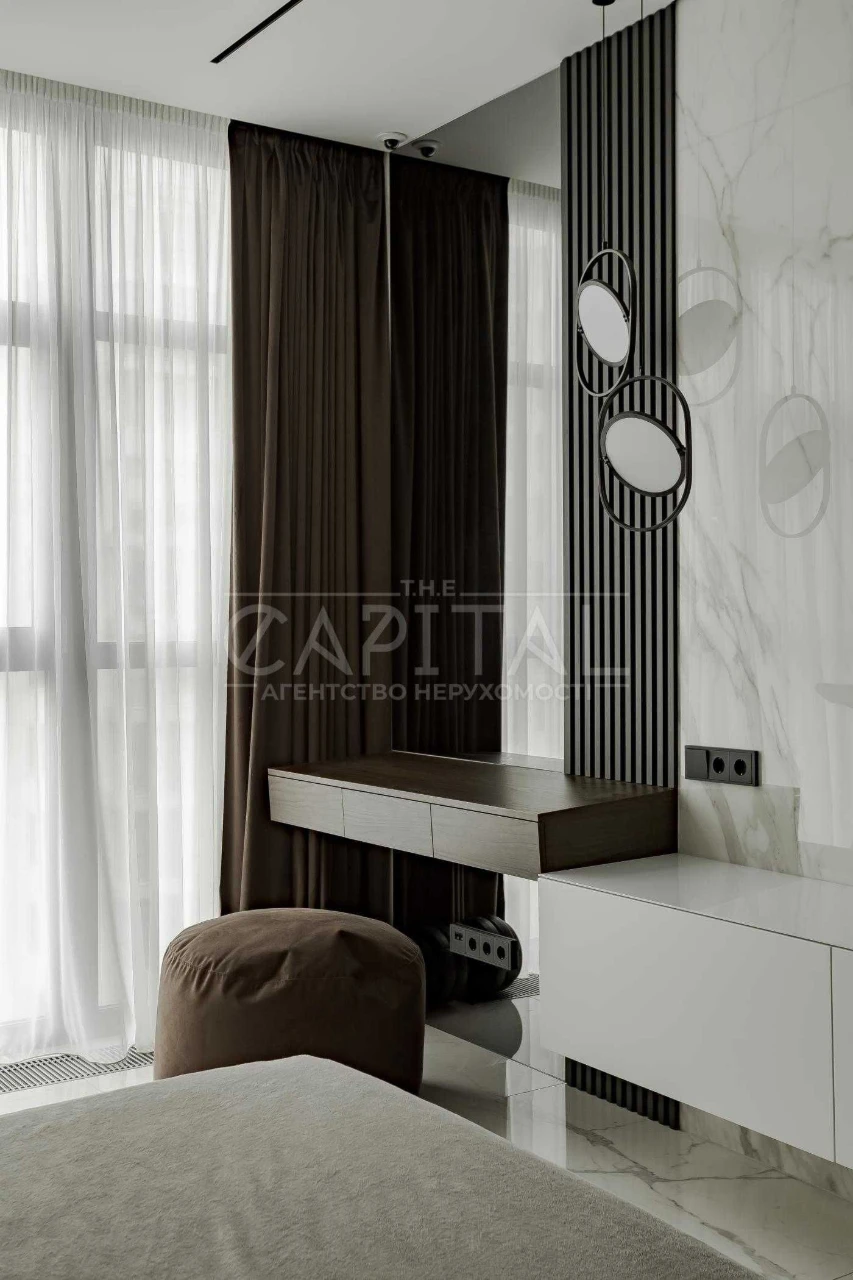 Sale of a stylish 3-bedroom apartment in the ЖК Новопечерські Липки complex