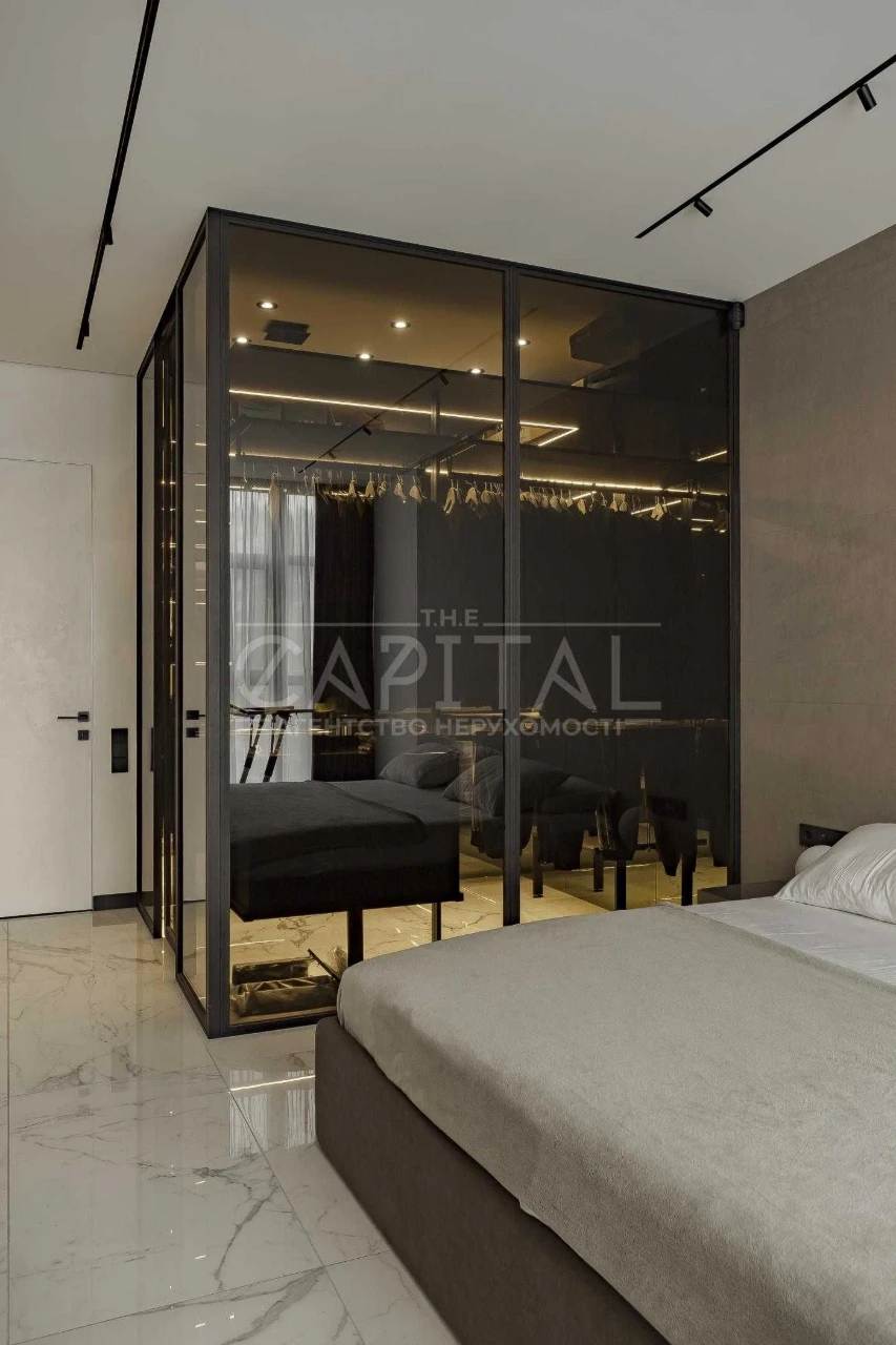 Sale of a stylish 3-bedroom apartment in the ЖК Новопечерські Липки complex