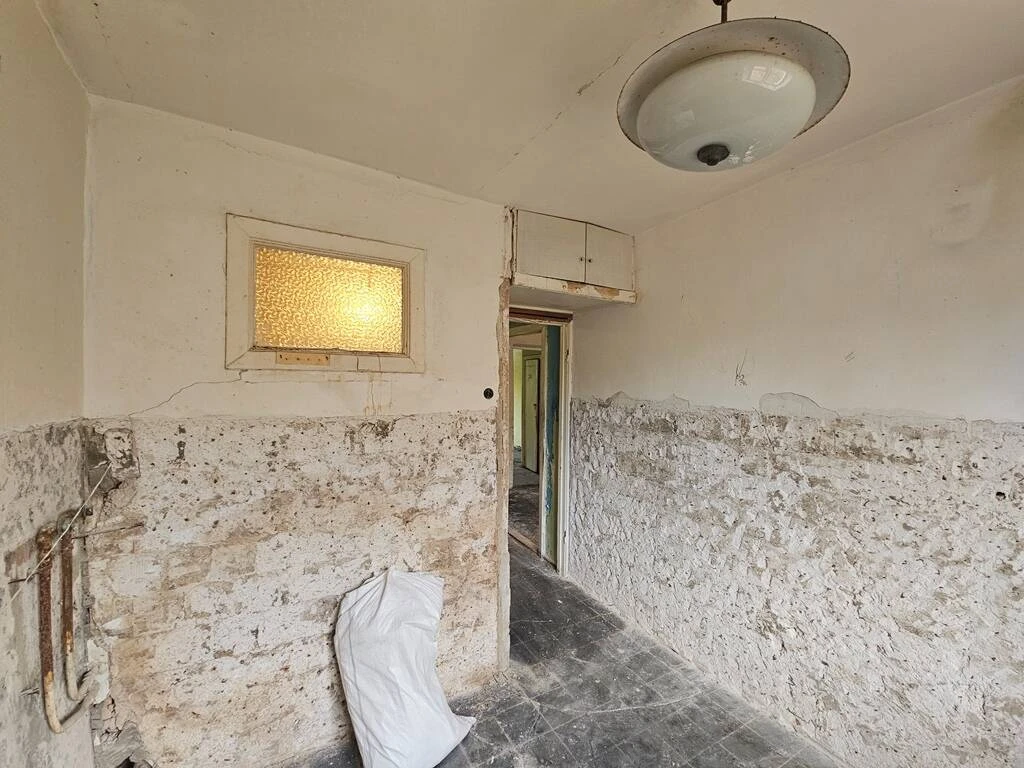 Без комиссии. Продажа 2-комнатной квартиры 45 м². Под капремонт.